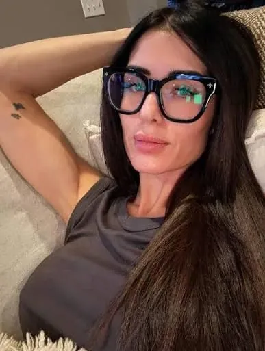 Işıl Adalar Escort Bayan